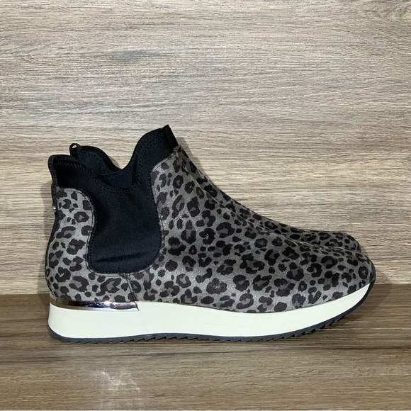 Kenneth Cole Reaction Cameron Chelsea Black and Gray Leopard Slip-on Sneaker 9 - Picture 10 of 10